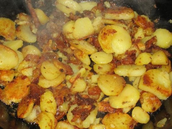 Рецепт жареной картошки со шкварками